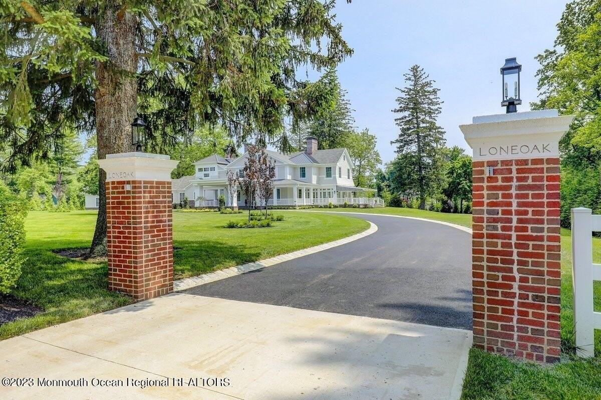 489 Sycamore Ave - Photo 2 of 50