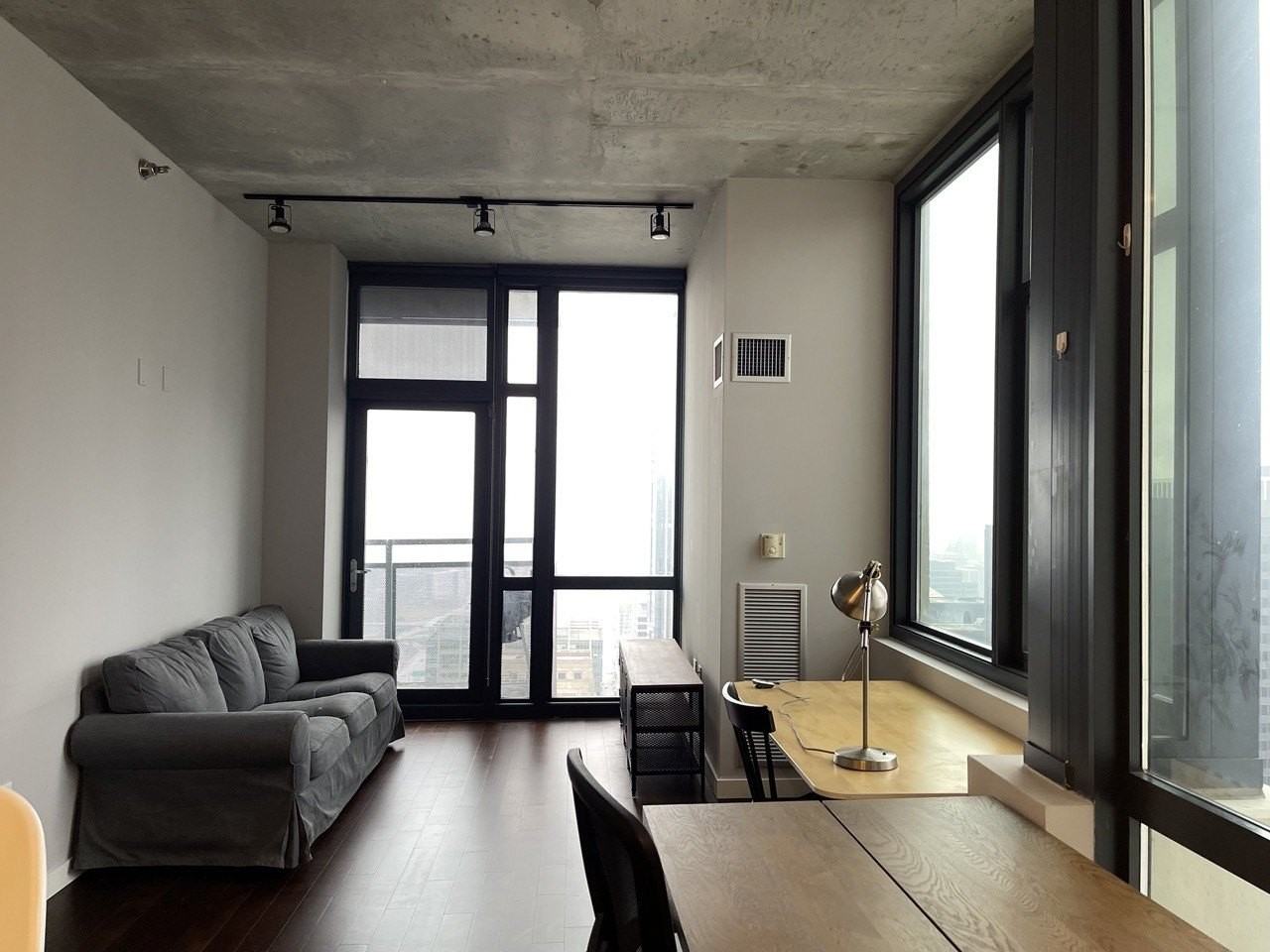 235 W Van Buren St Unit 4214 - Photo 4 of 9