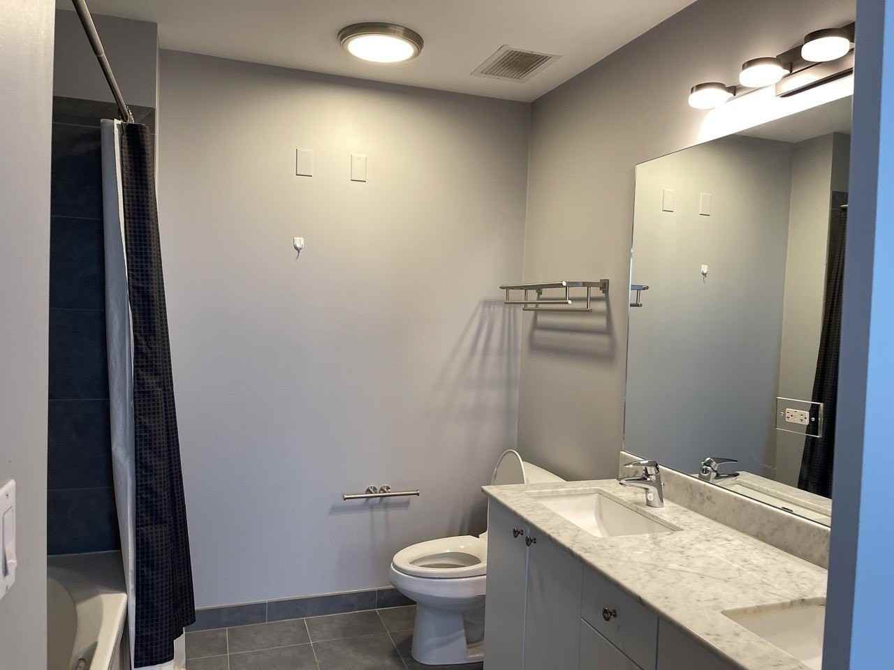 235 W Van Buren St Unit 4214 - Photo 6 of 9