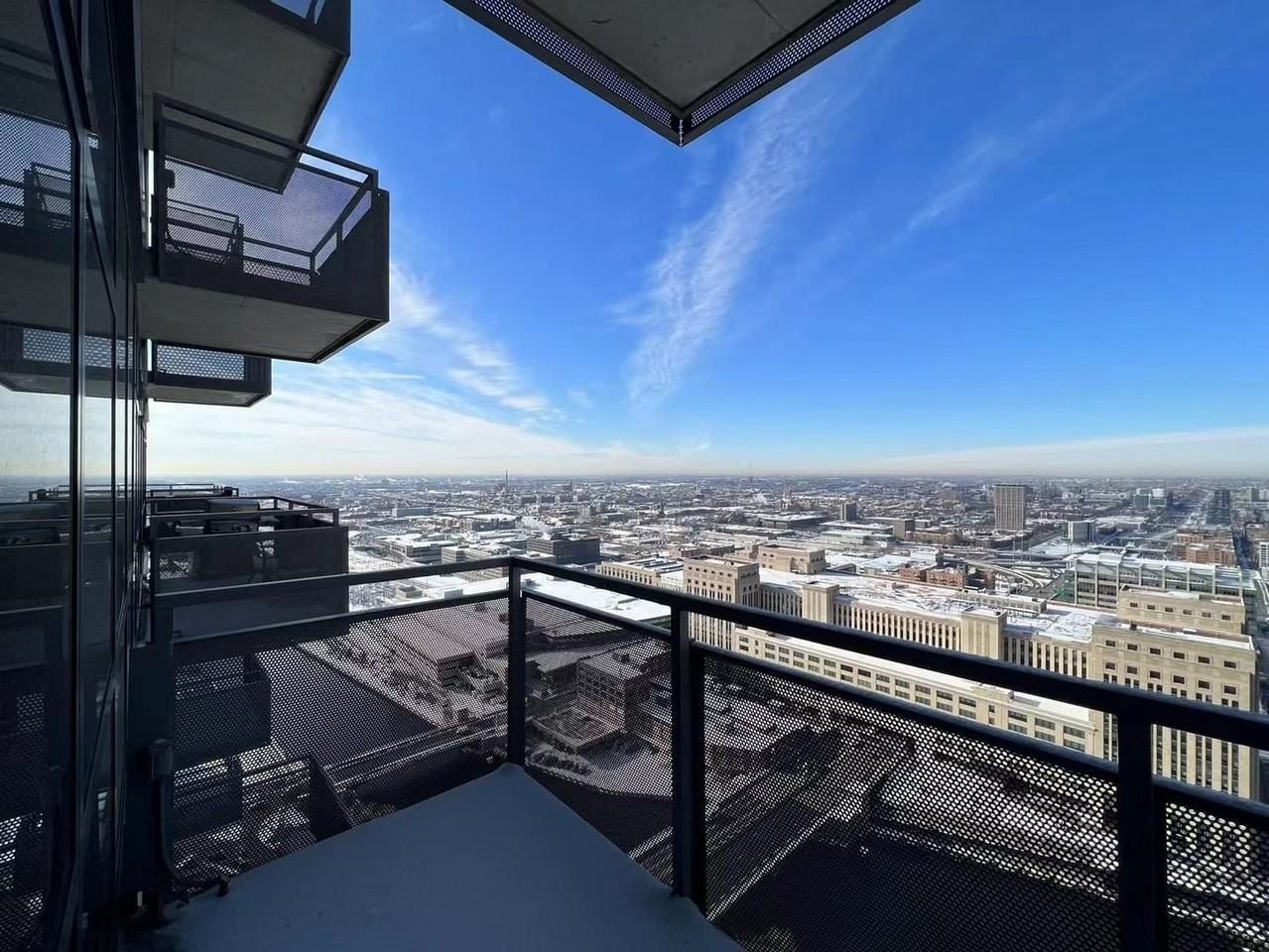 235 W Van Buren St Unit 4214 - Photo 7 of 9