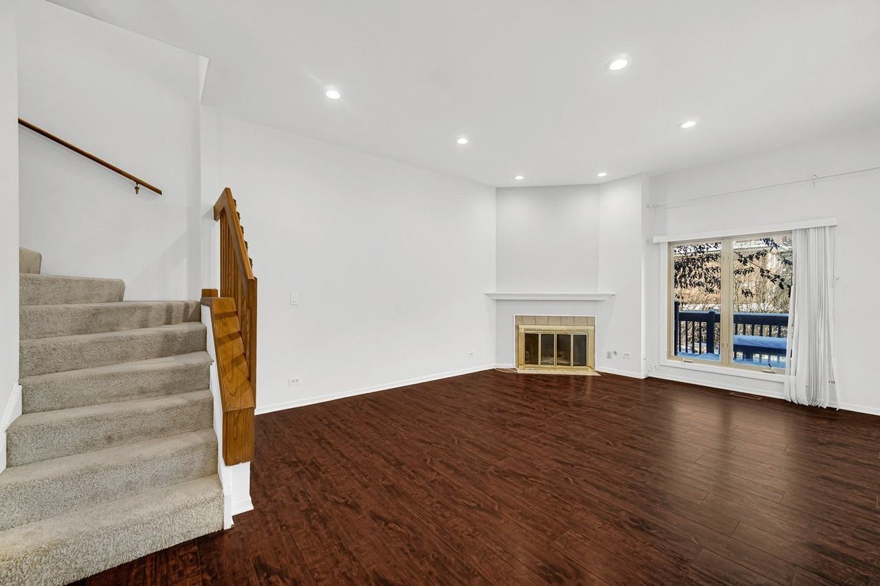 1017 Arbor Ct - Photo 6 of 28