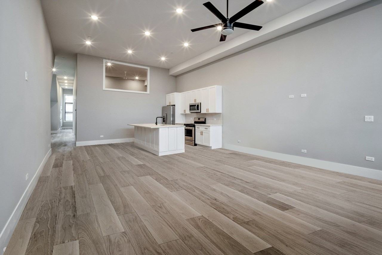 639 W 18th St Unit 1 - Photo 5 of 11