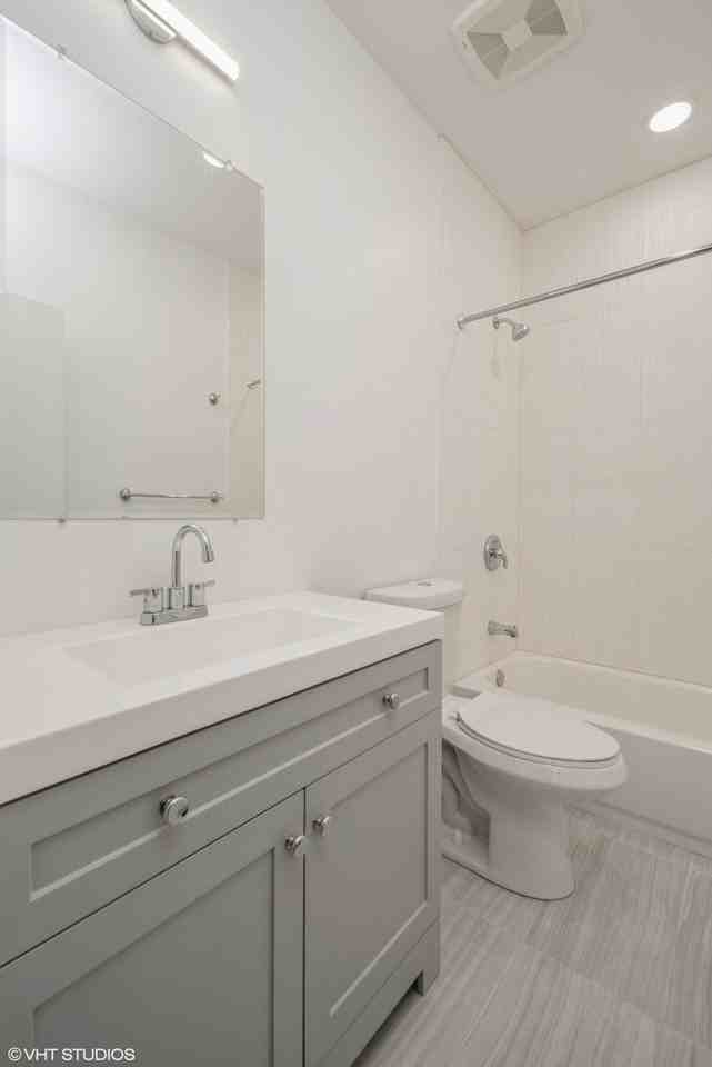 639 W 18th St Unit 1 - Photo 7 of 11