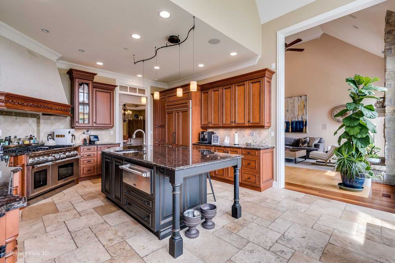 1235 Macalpin Dr - Photo 4 of 24