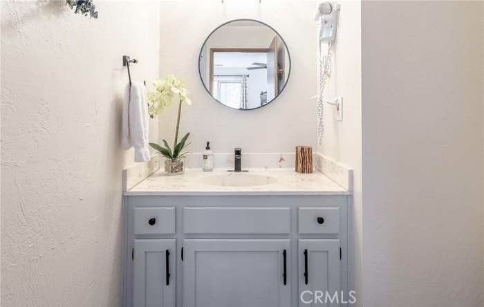 27981 Rainbow Dr - Photo 6 of 12