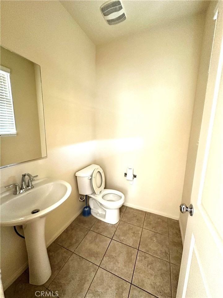 2119 Lavender Ln - Photo 5 of 19