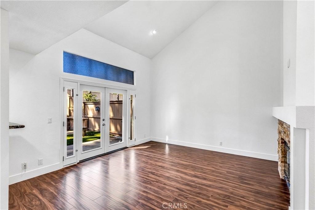 15 Sandalwood - Photo 2 of 38