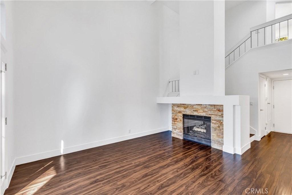 15 Sandalwood - Photo 3 of 38