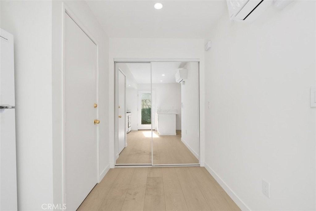 3926 Acacia St - Photo 4 of 33