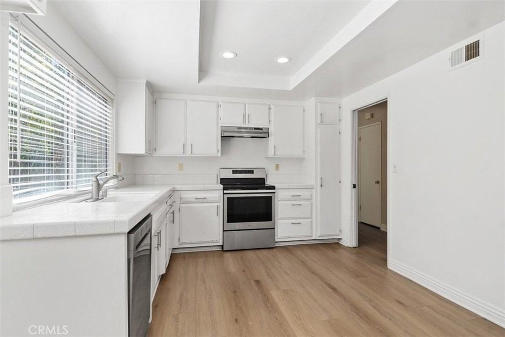 14802 Elm Ave - Photo 7 of 43