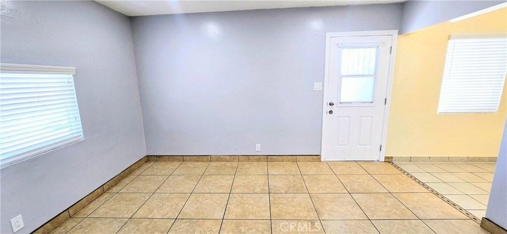 1342 E 77th Pl - Photo 7 of 27