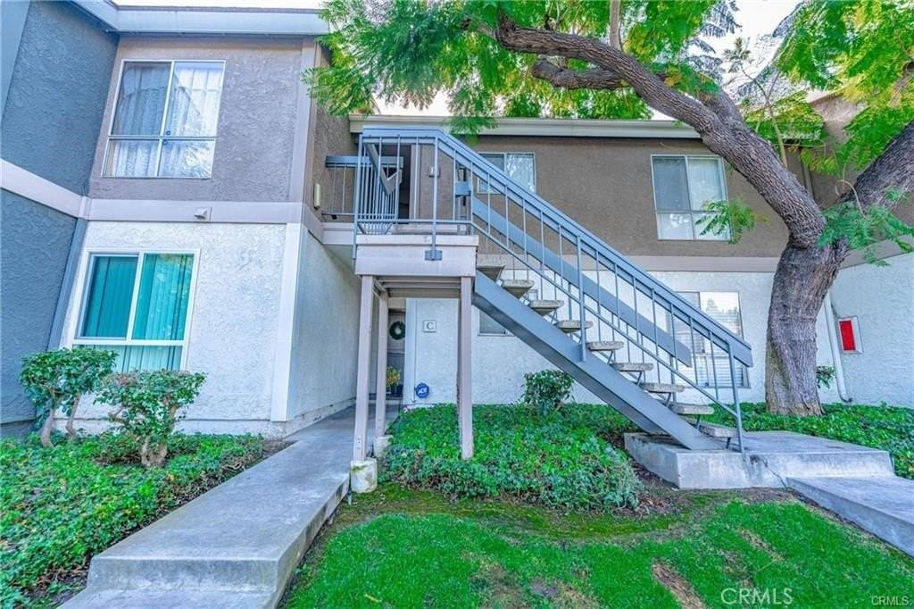 2845 S Fairview St - Photo 2 of 31