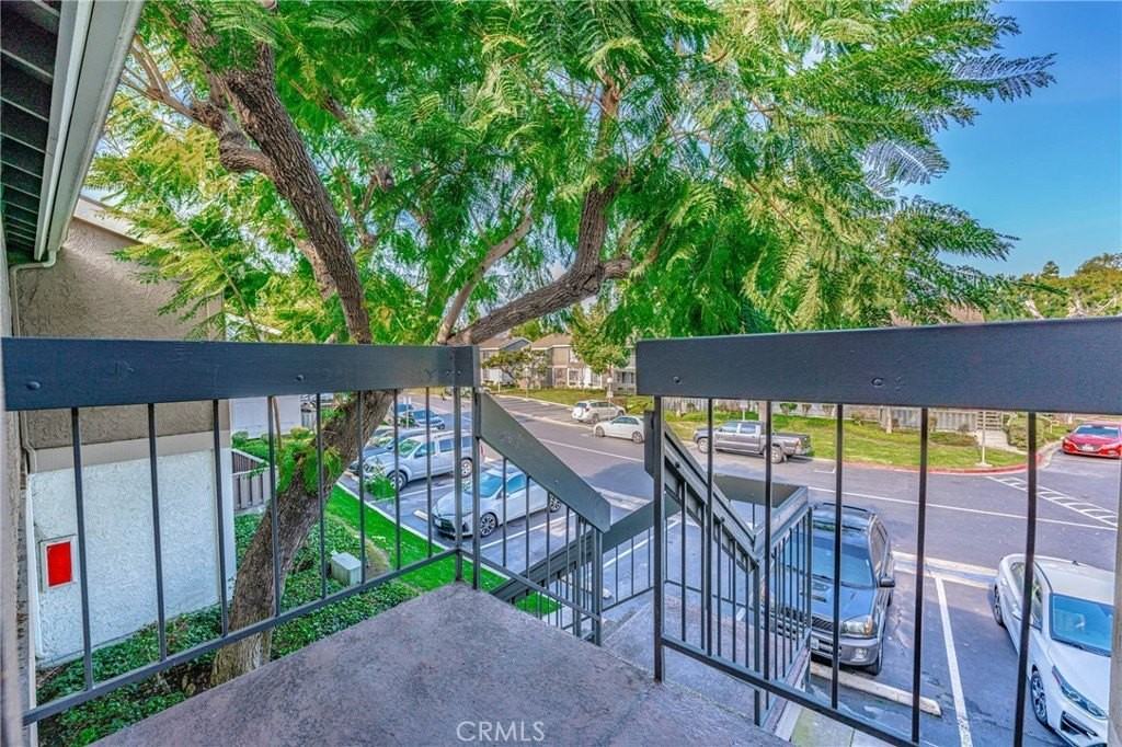 2845 S Fairview St - Photo 4 of 31