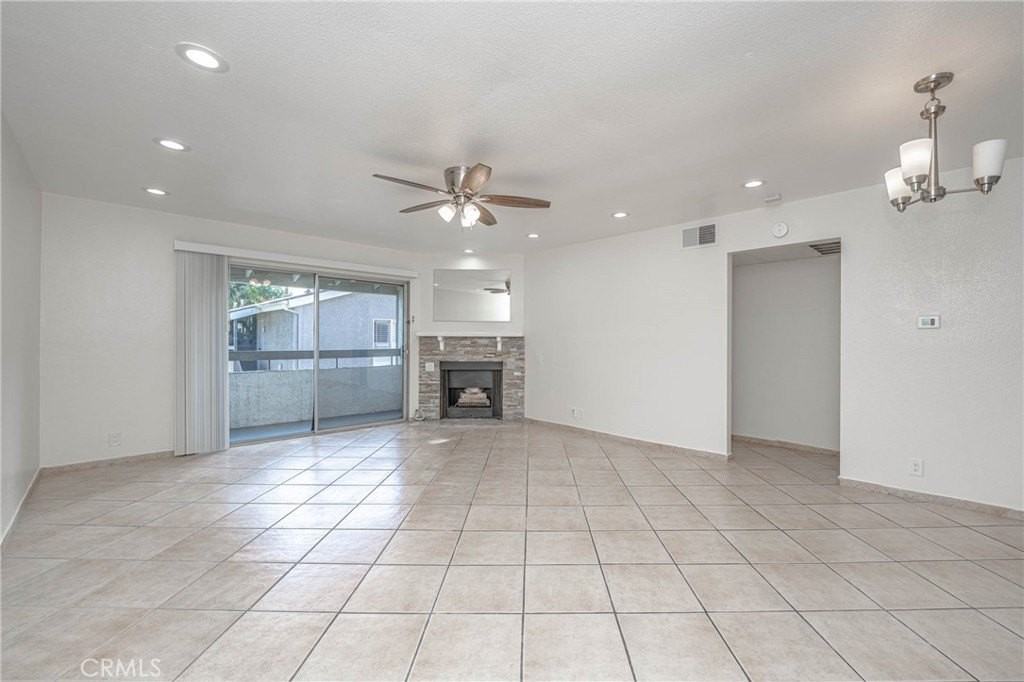 2845 S Fairview St - Photo 5 of 31