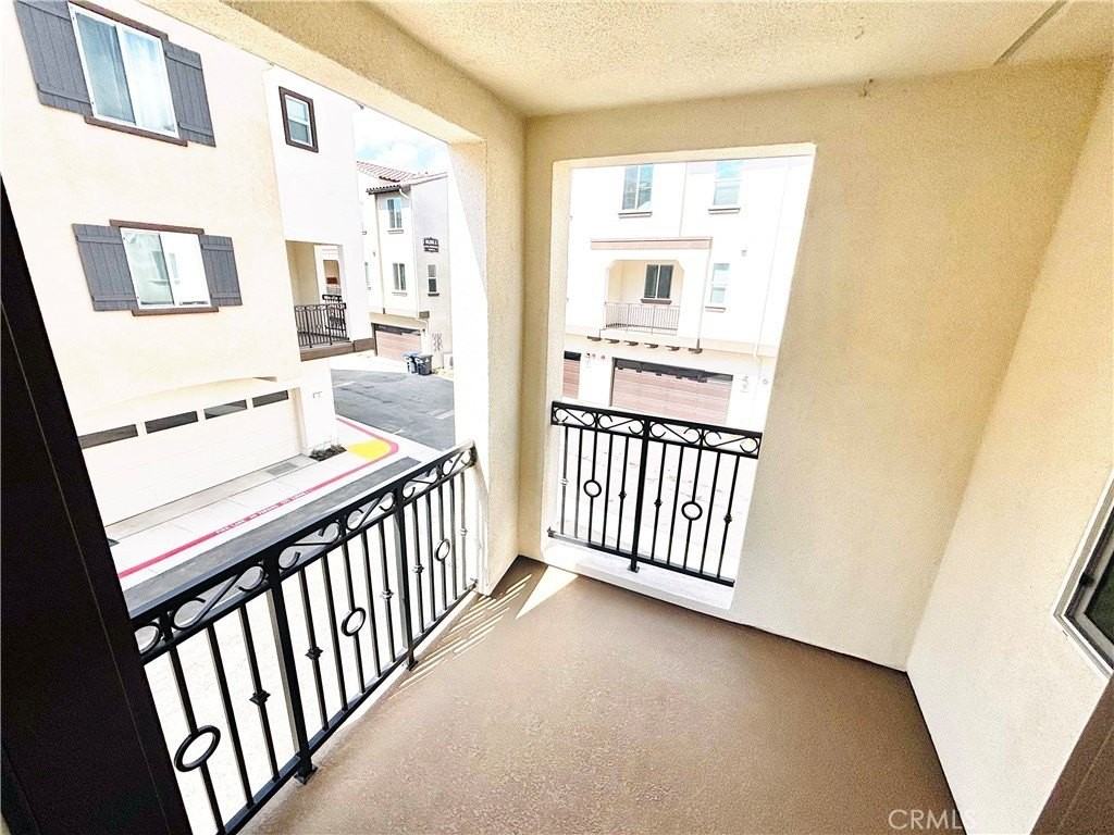 2450 E Agave St #1 - Photo 7 of 20