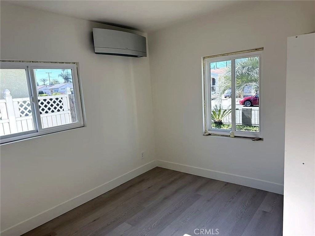 8717 Tilmont Ave - Photo 7 of 12