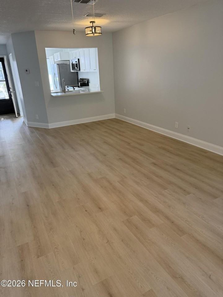 7701 Baymeadows Cir W Apt 1164 - Photo 5 of 13