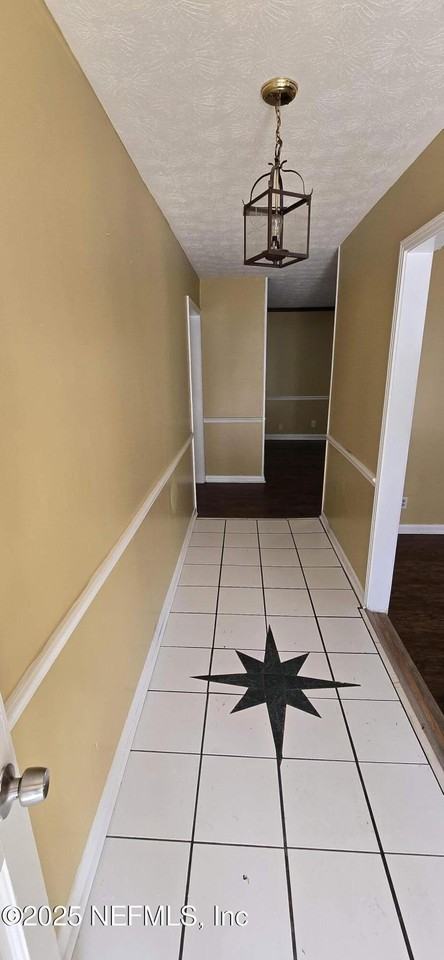 2314 Oakdale Dr E - Photo 5 of 35