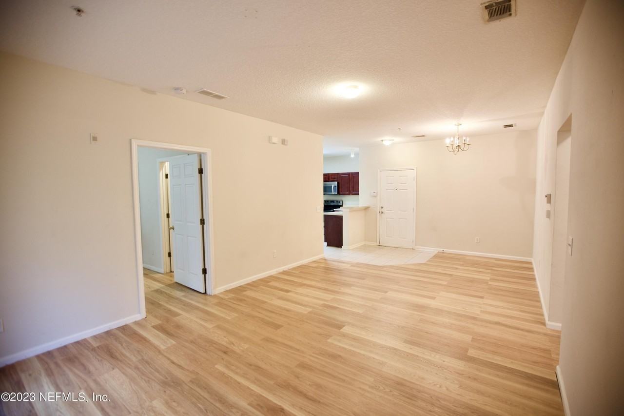 3600 Lenin Peak Ct Unit 8 - Photo 4 of 28