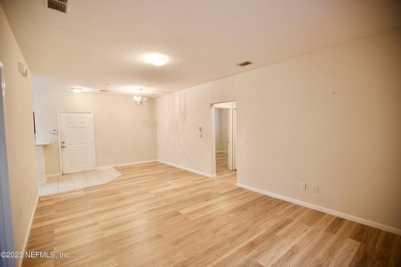 3600 Lenin Peak Ct Unit 8 - Photo 5 of 28