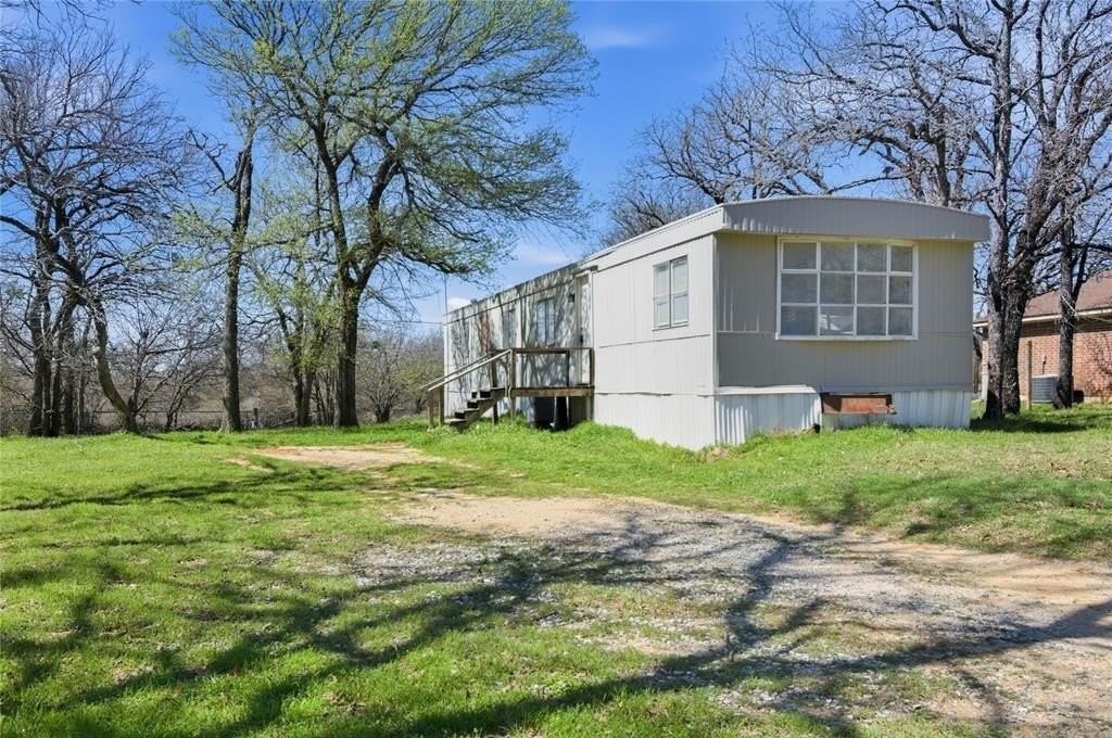 1329 Fox Hollow Ct - Photo 2 of 23