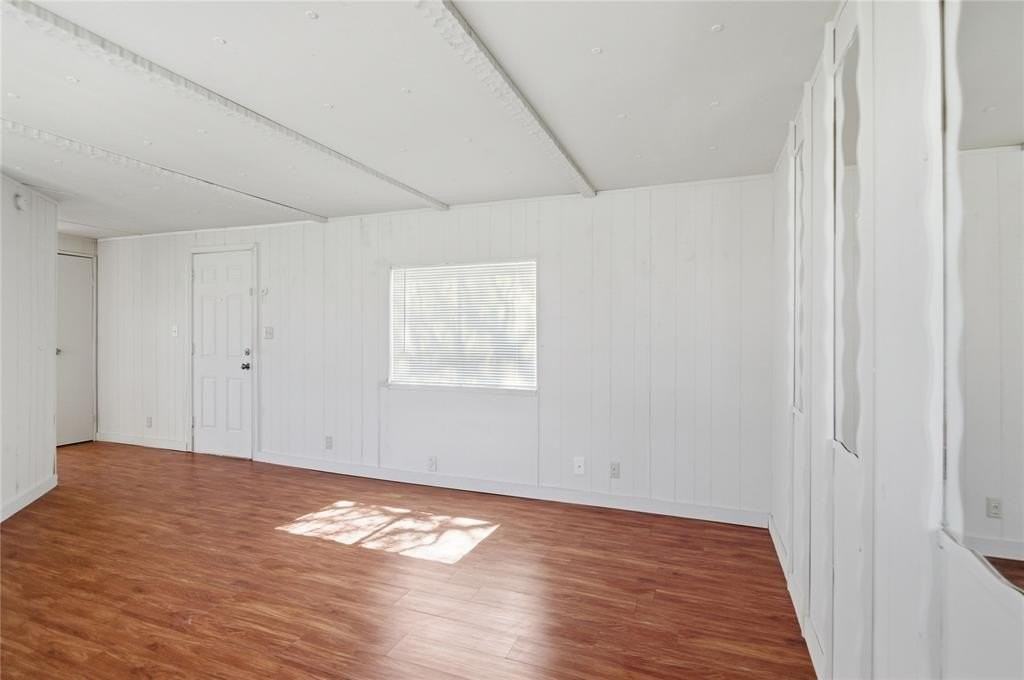 1329 Fox Hollow Ct - Photo 7 of 23