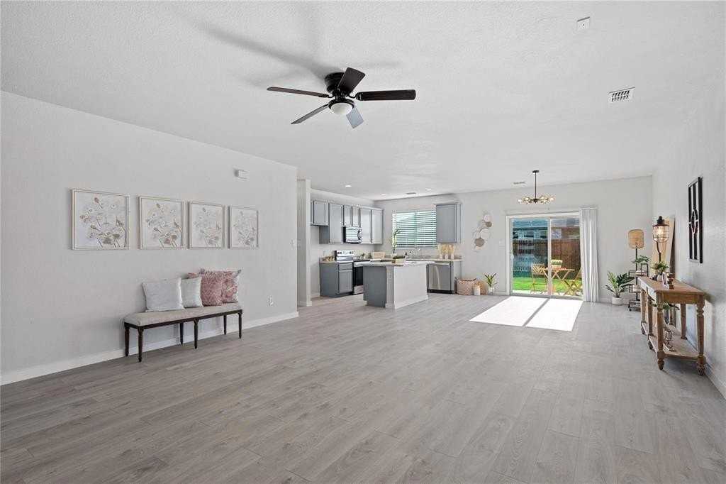 1110 Greywood Dr - Photo 3 of 27