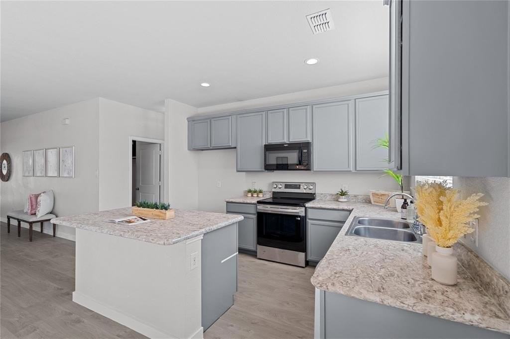 1110 Greywood Dr - Photo 6 of 27