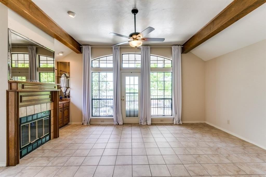 5915 Volunteer Pl - Photo 3 of 15