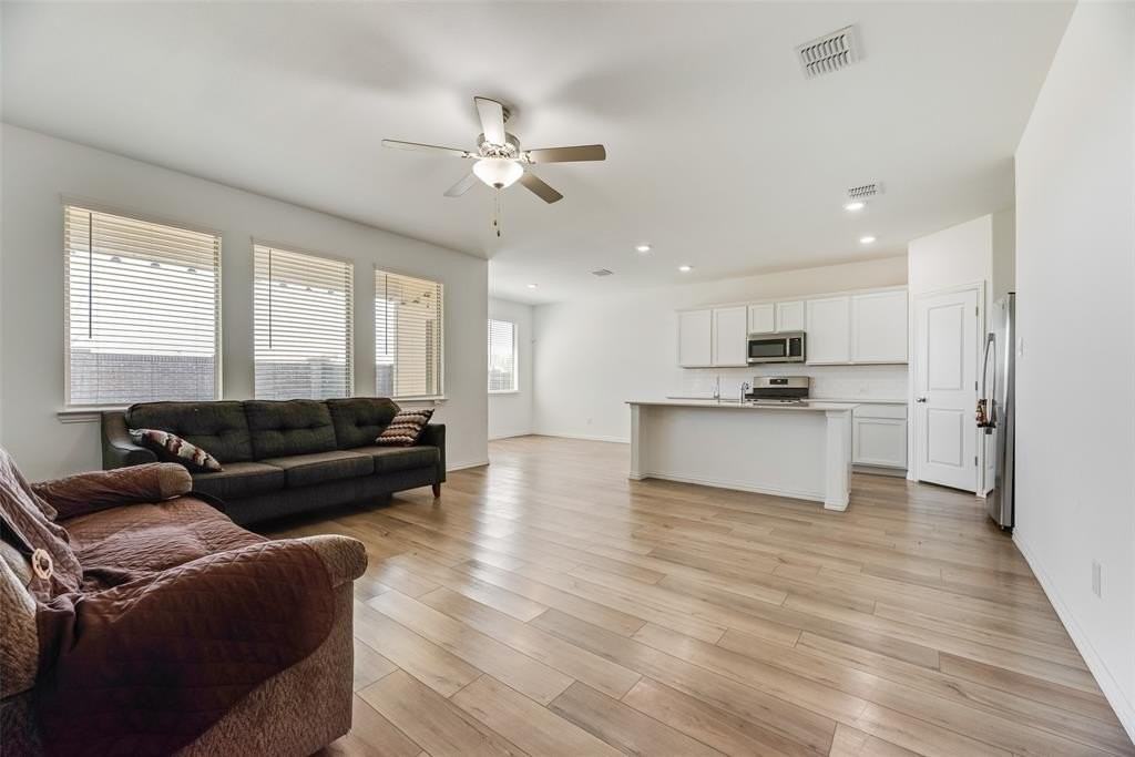 7904 Blue Heron Ln - Photo 5 of 19