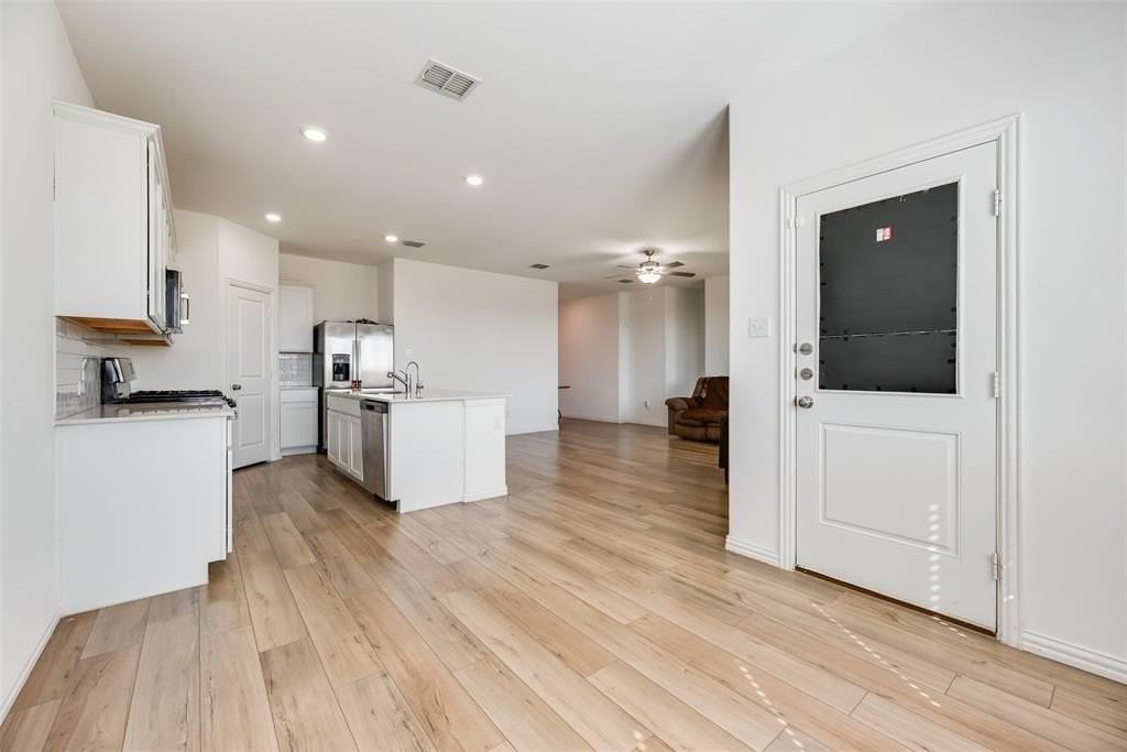 7904 Blue Heron Ln - Photo 7 of 19