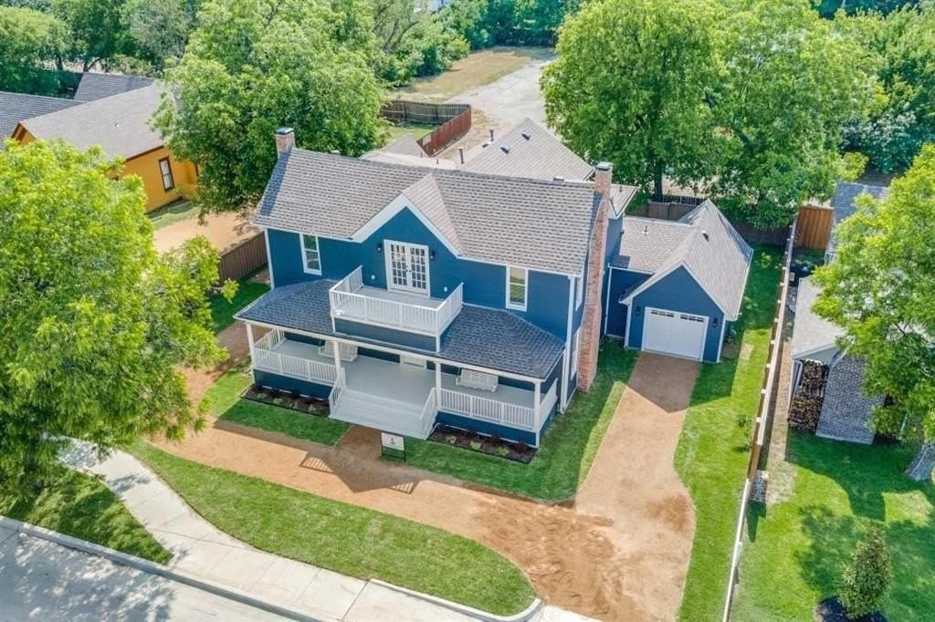 608 S Dooley St - Photo 3 of 38