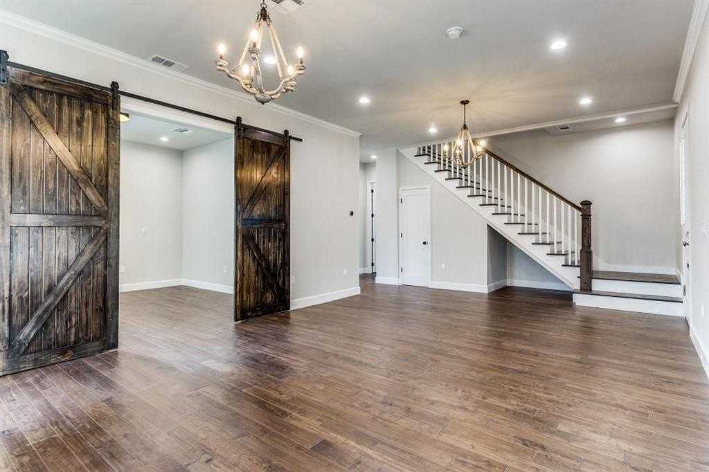 608 S Dooley St - Photo 6 of 38