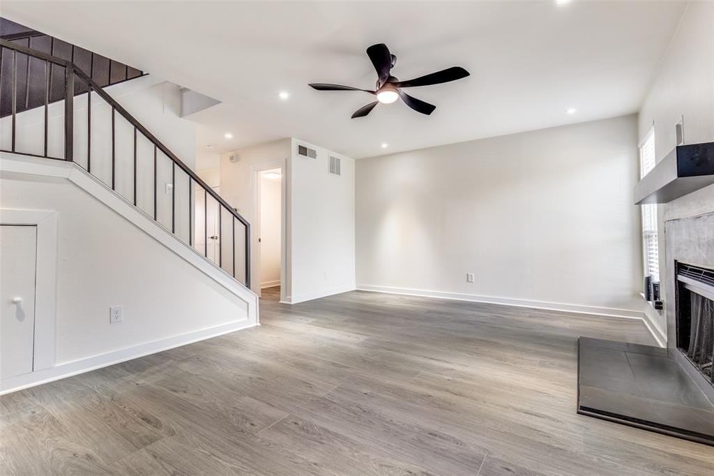 2228 Colony Ct - Photo 3 of 14