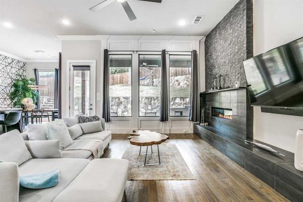 6813 Woodland Hills Dr - Photo 2 of 26