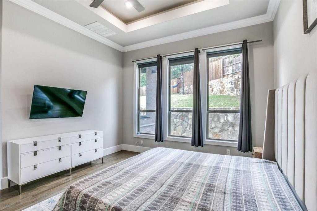 6813 Woodland Hills Dr - Photo 3 of 26