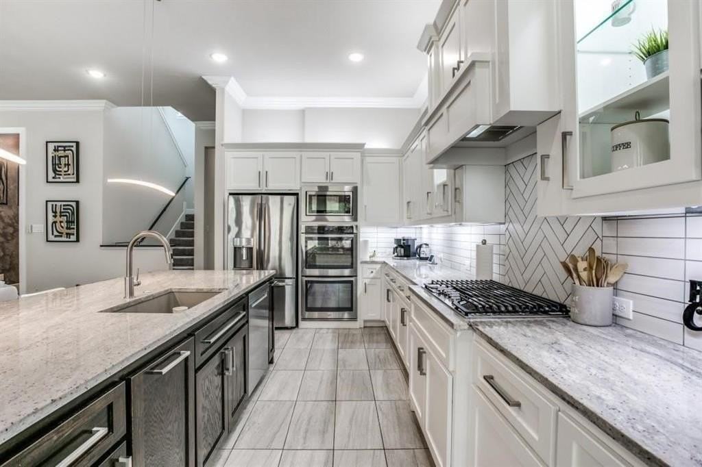 6813 Woodland Hills Dr - Photo 6 of 26