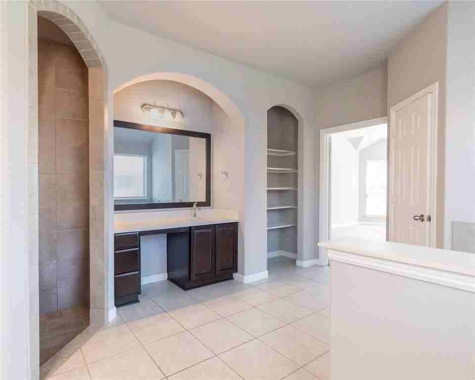 545 Braewick Dr - Photo 5 of 10