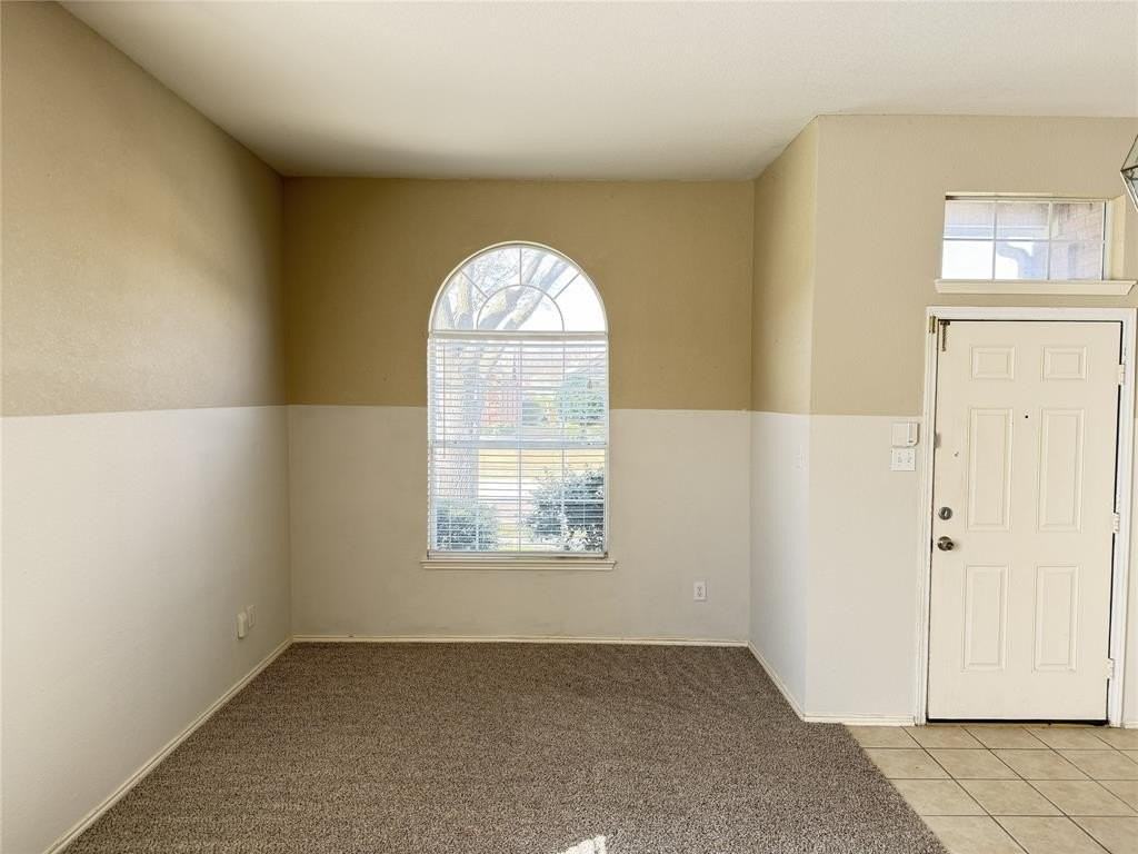 5829 White Pine Dr - Photo 3 of 15