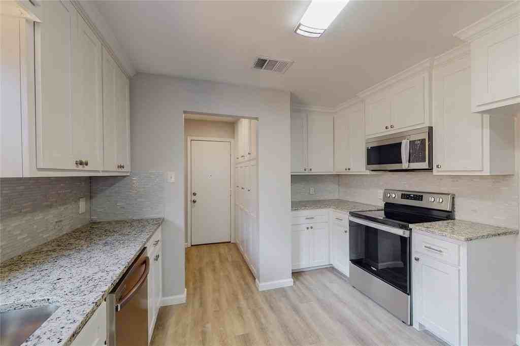 4101 Tulip Tree Ct - Photo 6 of 20