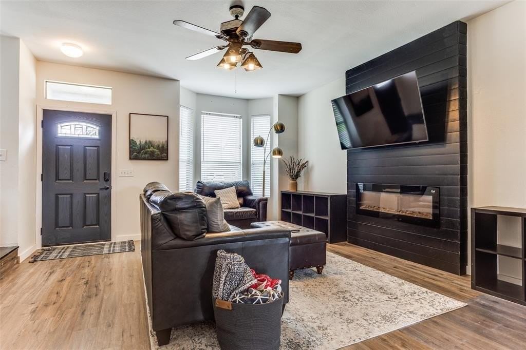 803 Greene Way - Photo 2 of 24