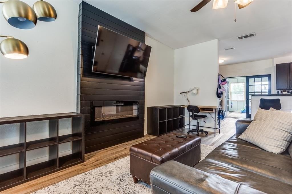 803 Greene Way - Photo 5 of 24