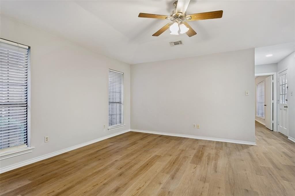 1617 Century Oaks Dr - Photo 6 of 27