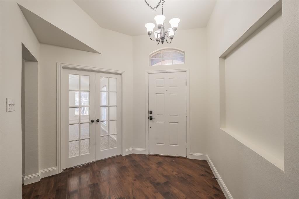 1075 Port Sullivan Dr - Photo 5 of 40