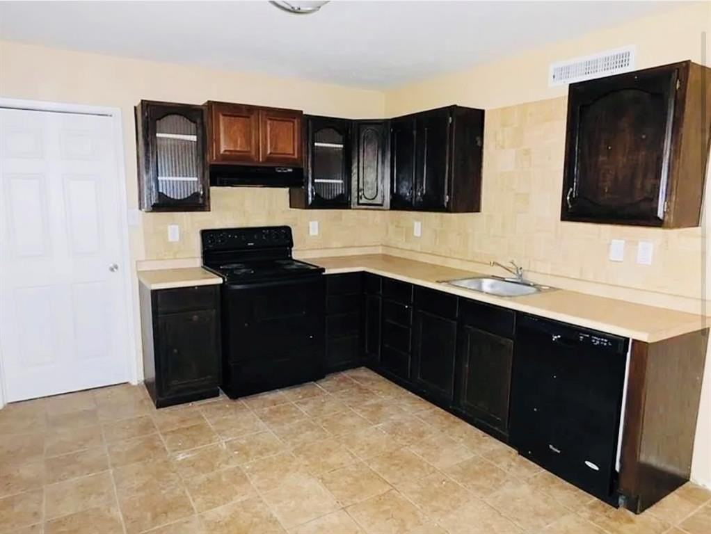 5625 Squires Dr - Photo 6 of 7