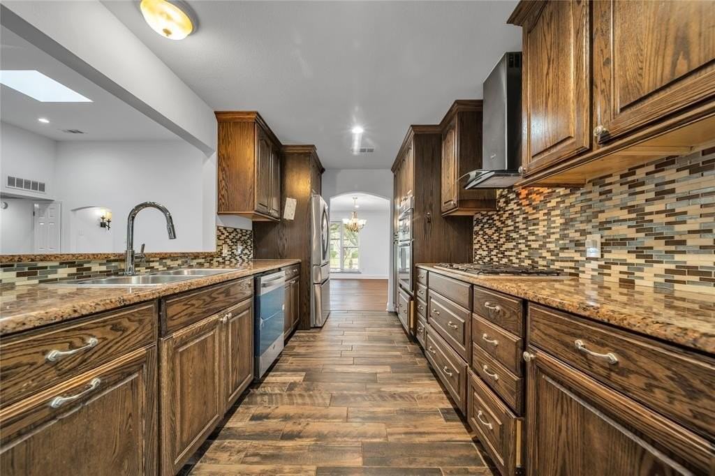 2516 Pinebluff Dr - Photo 5 of 22