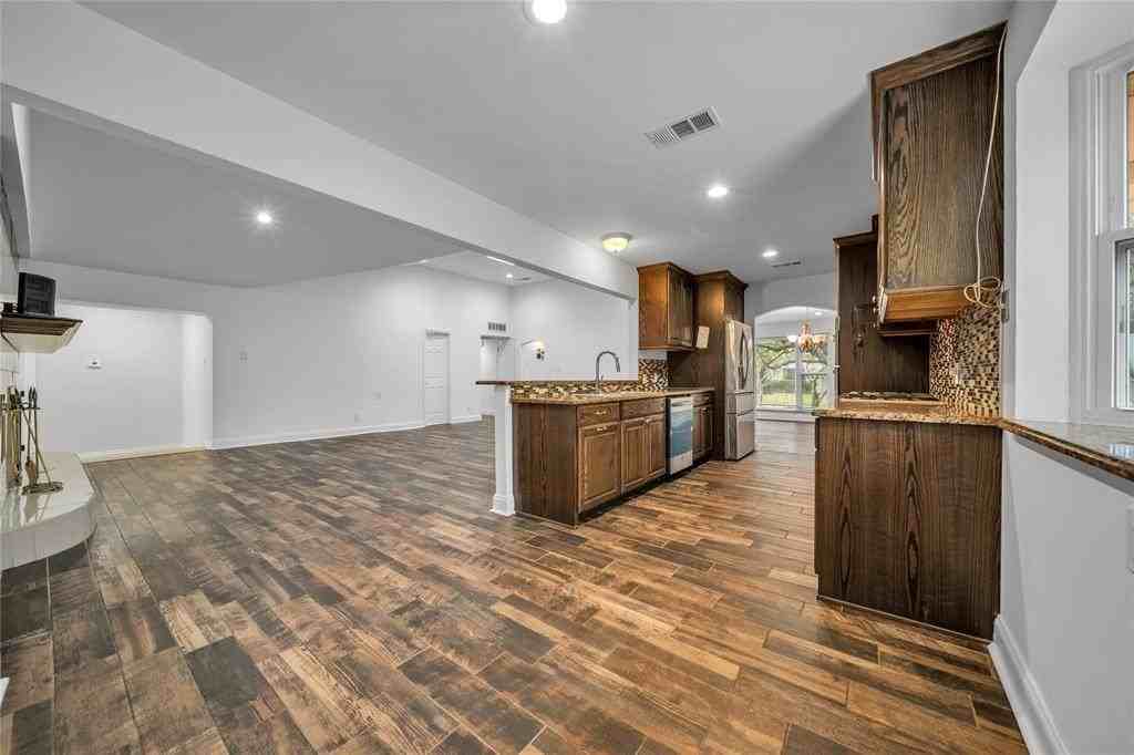 2516 Pinebluff Dr - Photo 7 of 22