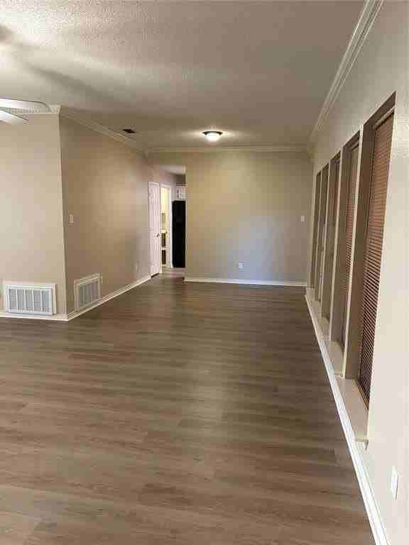 1208 Red Bird Ln - Photo 4 of 18