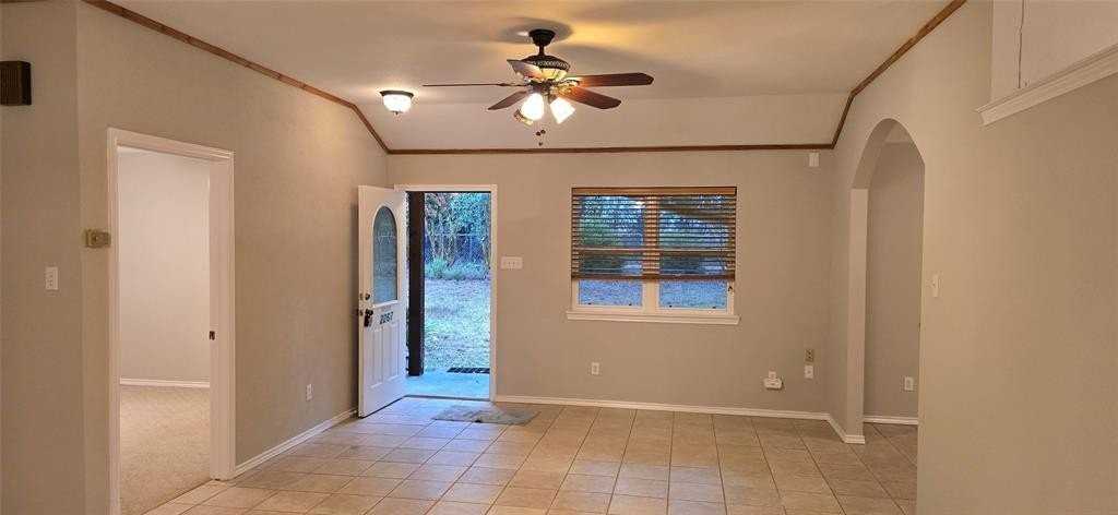 2267 County Road 3025 - Photo 3 of 28