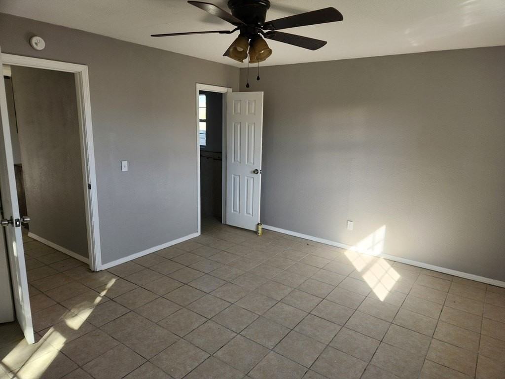 407 W Mable St Unit B - Photo 4 of 8